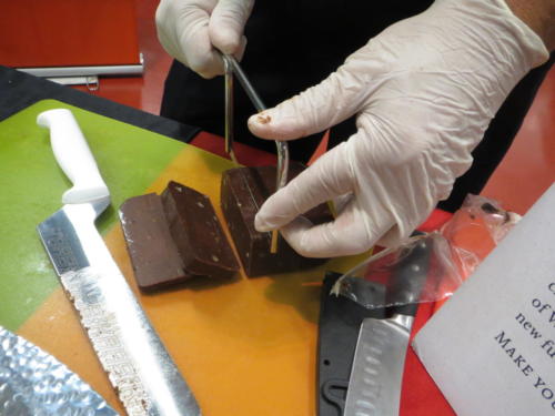 Cutting fudge